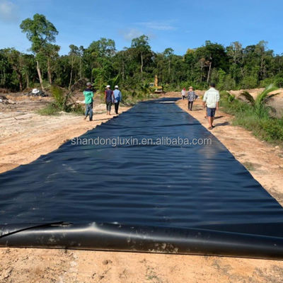 Projektlösungen Vorgefertigte Teichverbindung Gerobte Geomembran 1,50 mm 2 mm Geotextil