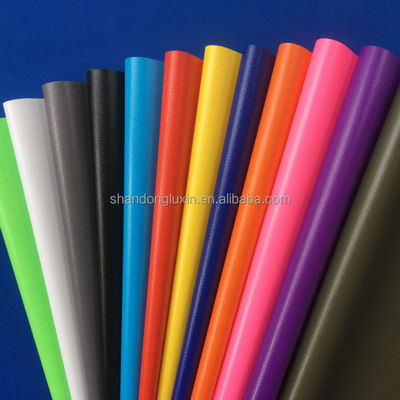 Beschichtete PVC-Laminatgarne Wasserdichte Garne für die Abdeckung von Schirmfahrzeugen