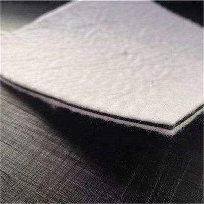 Oberfläche: Geomembran aus PVC-Verbundwerkstoff mit einer Dicke von 0,1 mm bis 2,0 mm und einer Breite von 1 m bis 8 m