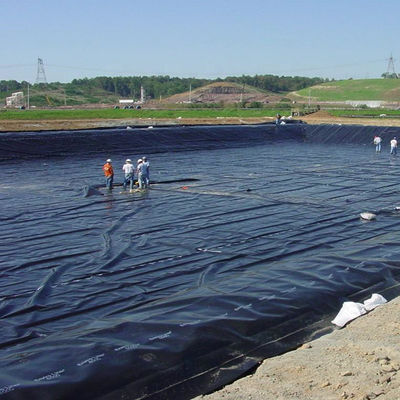 Glatte oder strukturierte Oberfläche HDPE-Geomembran-Teichfolien für das Dammprojekt in Südafrika