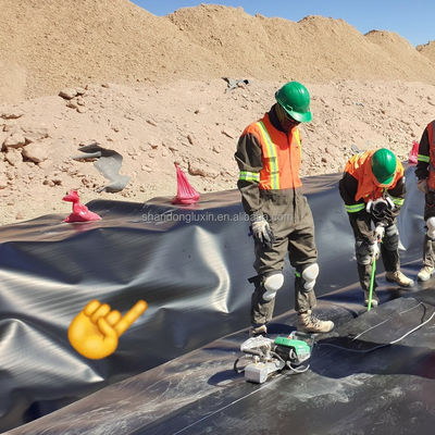 1 mm 1,5 mm 2 mm HDPE-Geomembran-Schweißmaschine für die Aquakultur