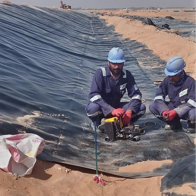 0.1mm-2.5mm HDPE Geomembran Liner für Teiche vor Ort Training und ausgezeichnete Haltbarkeit