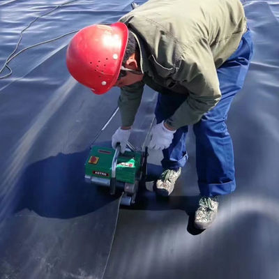 Schwarze oder benutzerdefinierte 0,5 mm HDPE-Blatt glänzende Geomembran für Garnelenzuchtlösungen