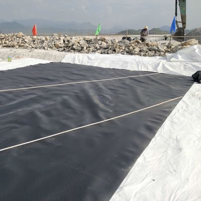 Schwarze glänzende Geomembran 1,5 mm/2,0 mm HDPE-Liner für undurchlässige Plastik-Dammverkleidungen