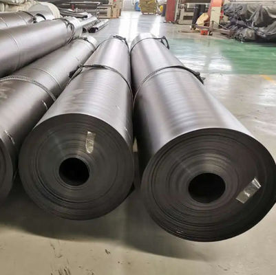 HDPE-Geomembran für Fischbecken und Deponien im Stil des industriellen Designs mit Überlappung