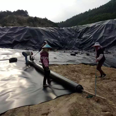 2 mm schwarze Geomembran aus HDPE, wasserdicht, für die Aquakultur