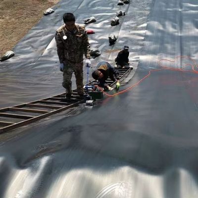 1.5mm Schwarze HDPE Geomembran für den See Damm Liner Farm Liner Industrial Design Stil
