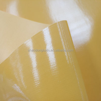 Sonnenstrahlbeständige PVC-Platten 500D*200D Garnenzahl für die Abdeckung von Erzeugnissen in der Landwirtschaft