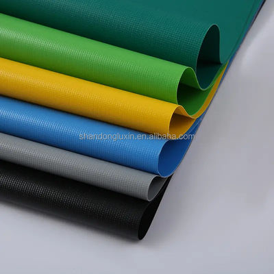 2m-100m Breite Wasserdichte PVC-beschichtete Polyester-Schiene für mehrere Materialien