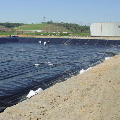 1.5mm glatte schwarze HDPE-Geomembran für die Außenumgebung Fisch Teich Liner Wasserdicht
