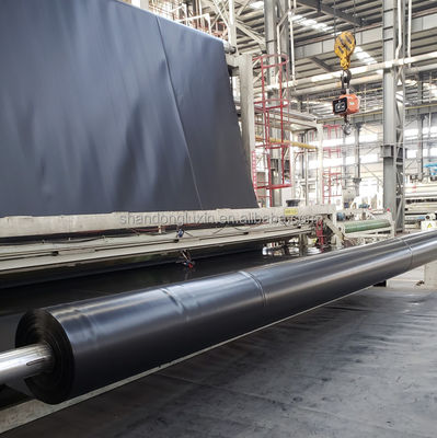 Schwarze doppelte glatte Oberfläche 0,5 mm HDPE-Geomembran für Fischbecken auf Straßen, Seen und Staudämmen