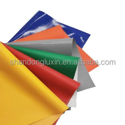Mittleres Gewicht PVC-beschichtete Plane 510-650gsm für Lkw-Abdeckung Zelt Beste und Langlebigkeit